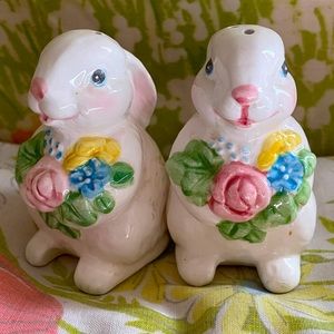 Vintage Ceramic Salt & Pepper Shakers